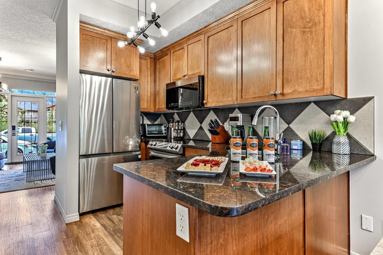 The Lambeth By Samsara Resort Private Entry Panorama Top View 2Br And 2Bth Canmore Exterior foto